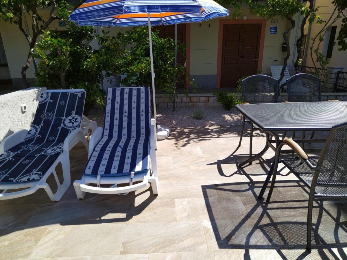Apartmani Katarina Barbat na Rabu Екстериор снимка