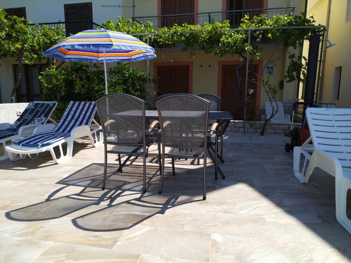 Apartmani Katarina Barbat na Rabu Екстериор снимка