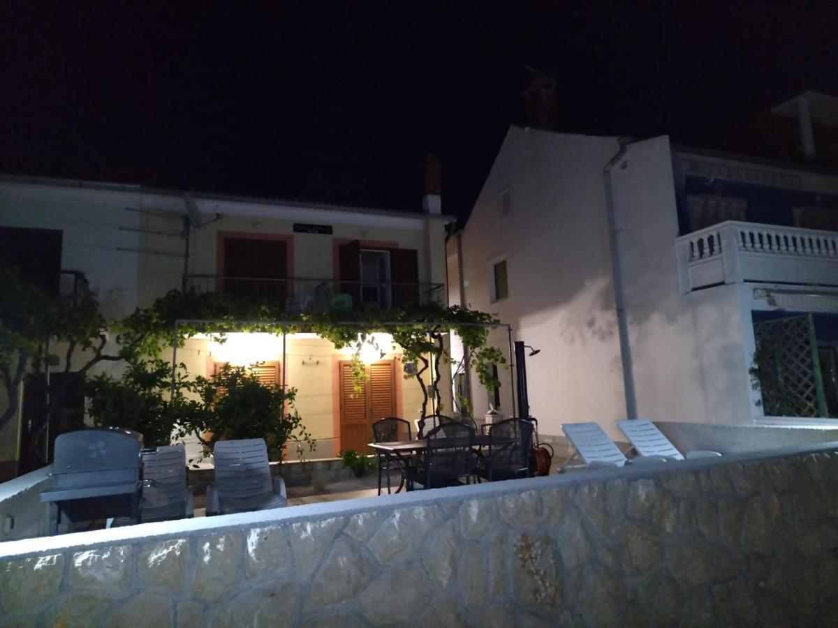 Apartmani Katarina Barbat na Rabu Екстериор снимка