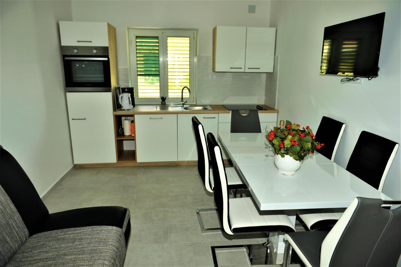 Apartmani Katarina Barbat na Rabu Екстериор снимка