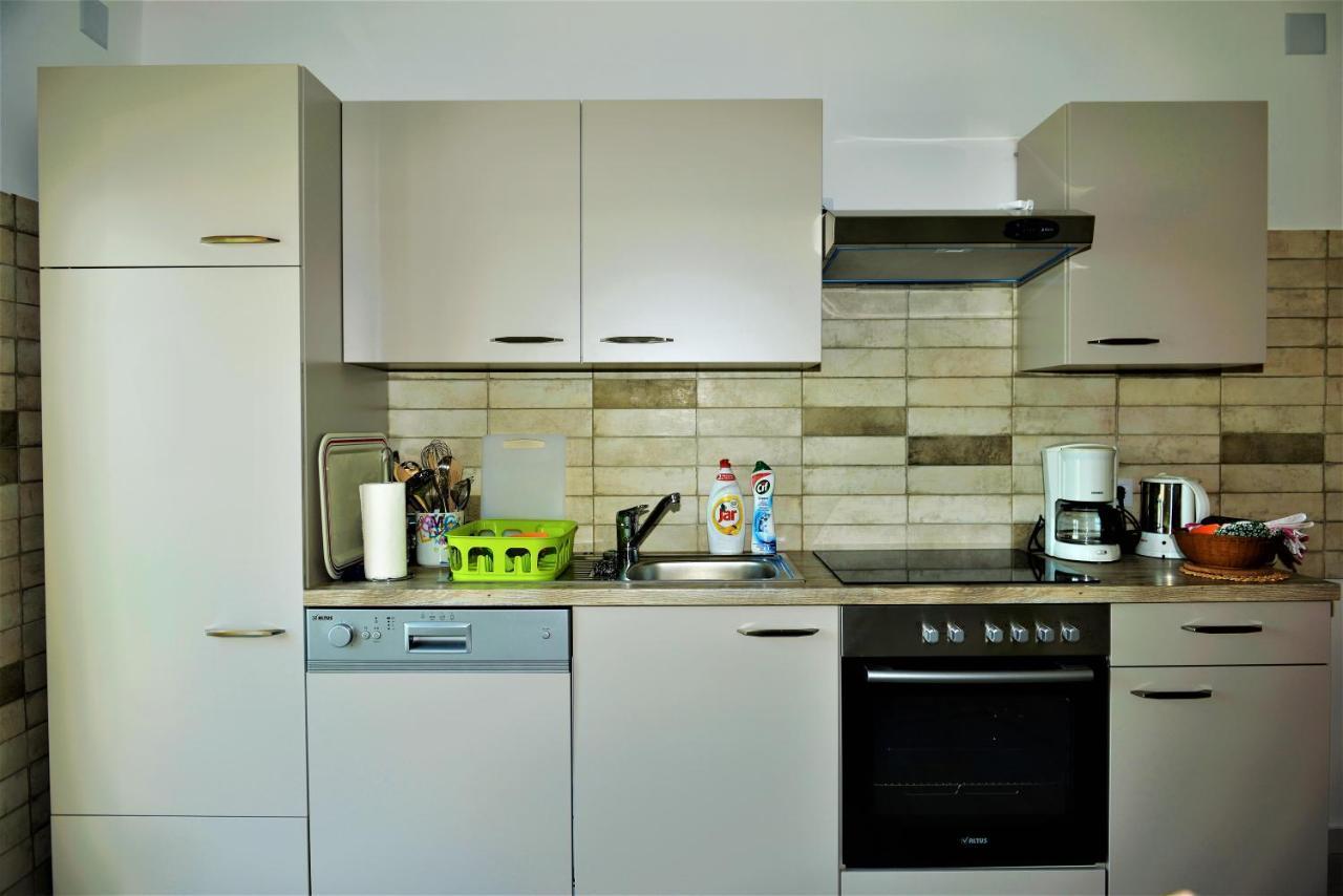 Apartmani Katarina Barbat na Rabu Екстериор снимка
