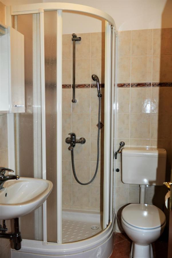 Apartmani Katarina Barbat na Rabu Екстериор снимка